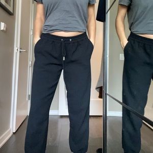 Black aritzia lounge pants